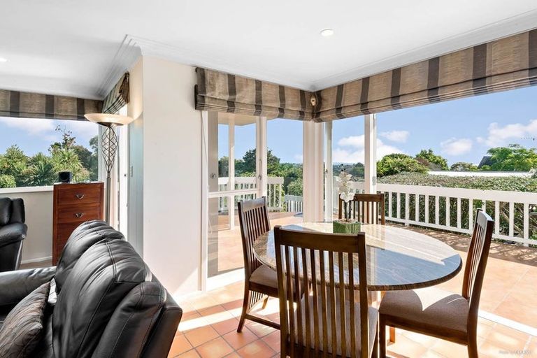 Photo of property in 103 Matipo Road, Mairangi Bay, Auckland, 0630
