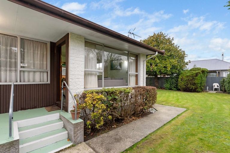 Photo of property in 2/104a Studholme Street, Somerfield, Christchurch, 8024