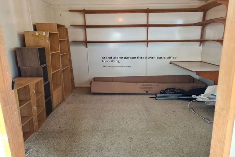 Photo of property in 54 Captain Scott Road, Glen Eden, Auckland, 0602