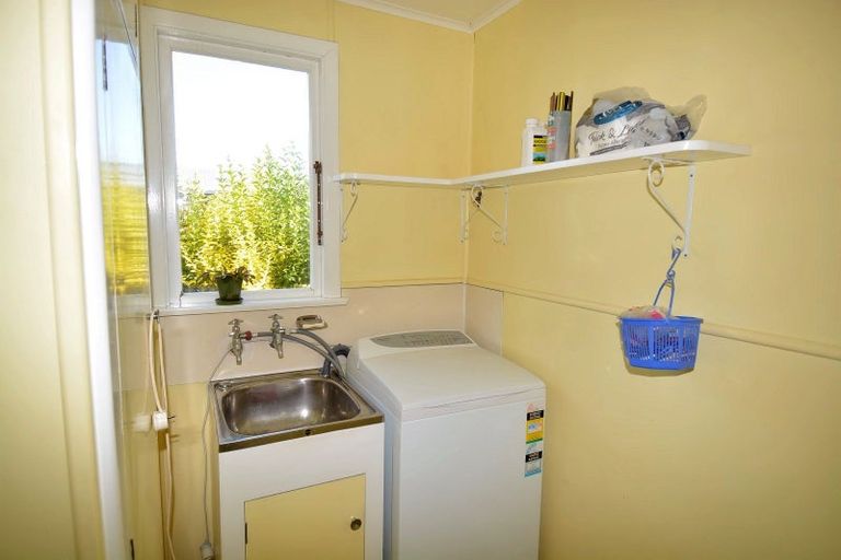 Photo of property in 16 Fraser Street, Waikiwi, Invercargill, 9810