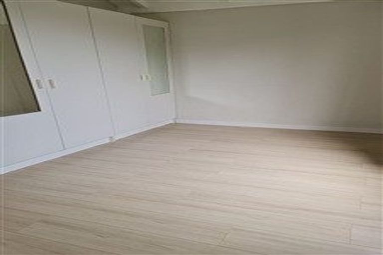 Photo of property in 143 Hutchinson Avenue, New Lynn, Auckland, 0600