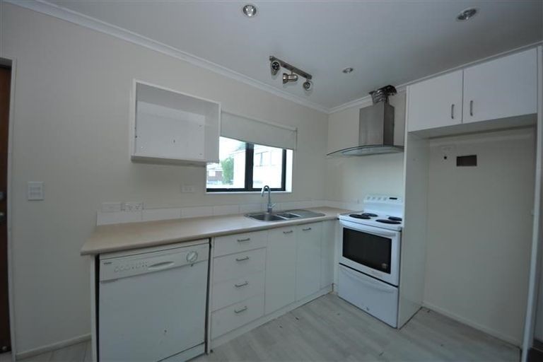 Photo of property in 19 Virgo Place, Glen Eden, Auckland, 0602