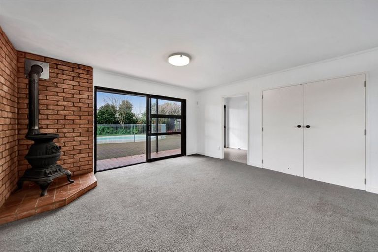 Photo of property in 5a La Salle Drive, Westown, New Plymouth, 4310