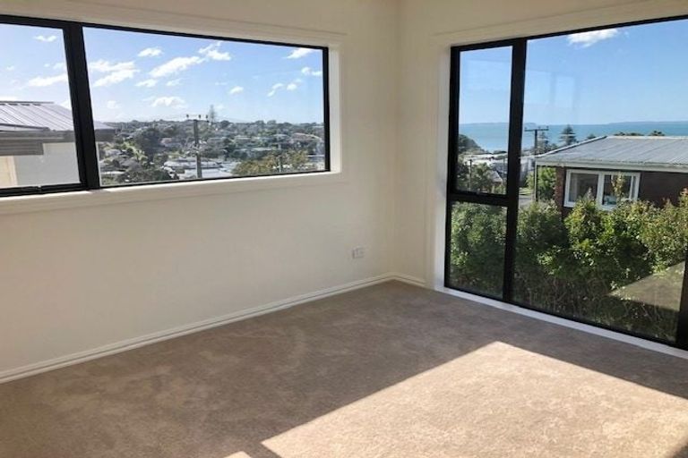 Photo of property in 12c Newhaven Terrace, Mairangi Bay, Auckland, 0630
