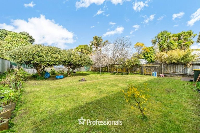 Photo of property in 10 Gray Avenue, Paraparaumu Beach, Paraparaumu, 5032