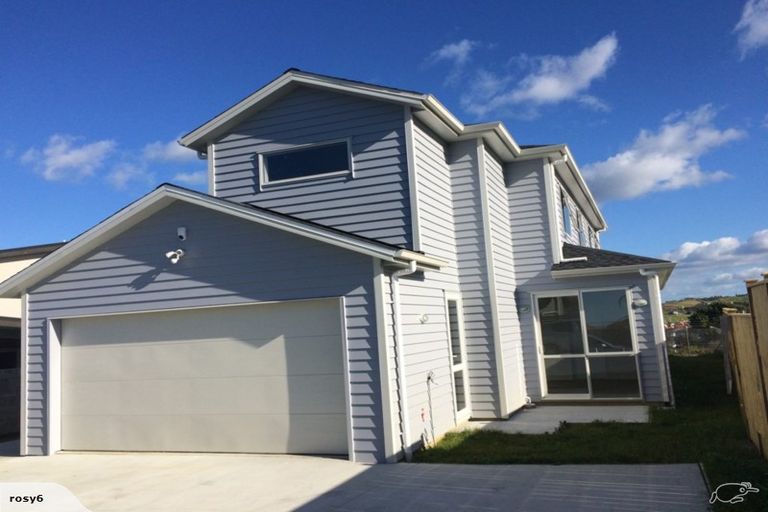 Photo of property in 43 Maylee Crescent, Gulf Harbour, Whangaparaoa, 0930