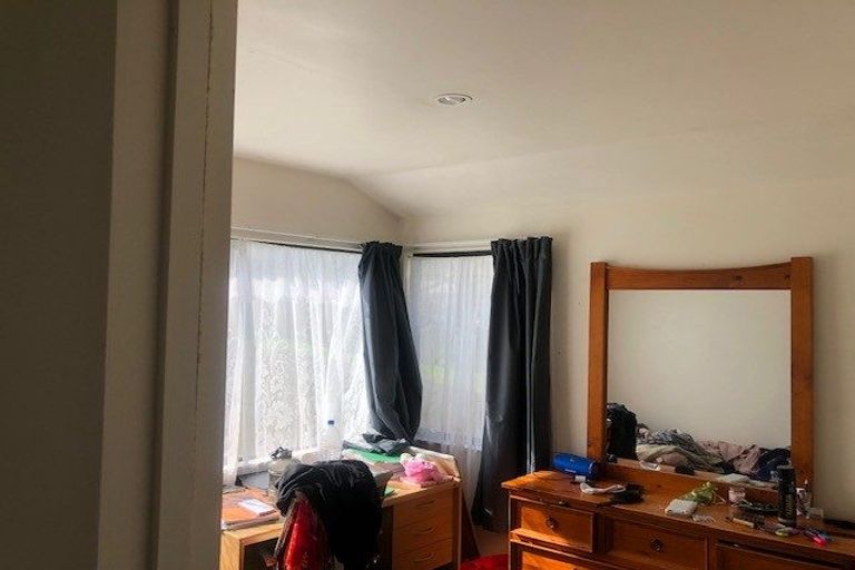 Photo of property in 7 Rook Place, Unsworth Heights, Auckland, 0632