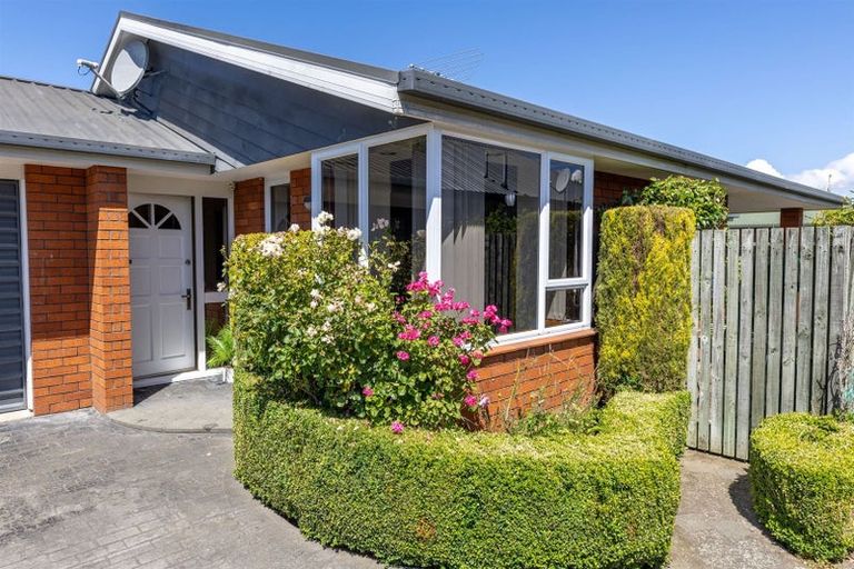 Photo of property in 1/11 Rossiter Avenue, Redwood, Christchurch, 8051