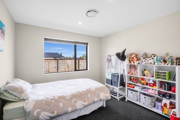 Photo of property in 35 Mcquillan Avenue, Woodend, 7610