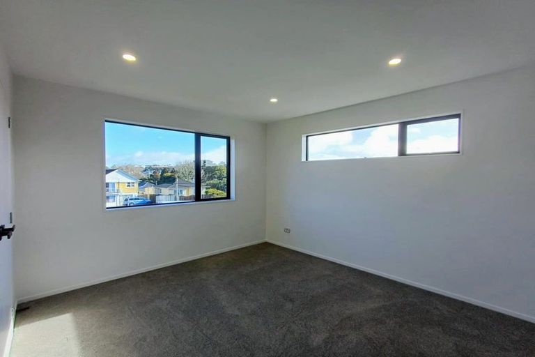 Photo of property in 1/2 Maxwelton Drive, Mairangi Bay, Auckland, 0630