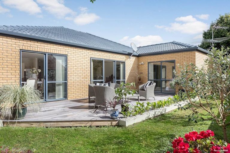 Photo of property in 237 Kilkenny Drive, East Tamaki Heights, Auckland, 2016