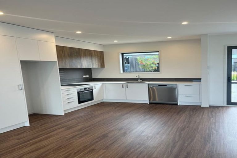 Photo of property in 32 Vasi Drive, Hobsonville, Auckland, 0616