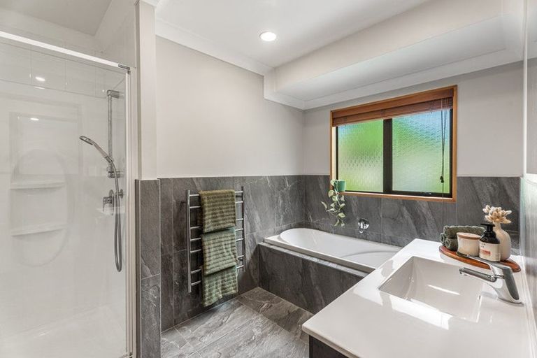 Photo of property in 115 Sandstone Road, Whitford, Manurewa, 2576