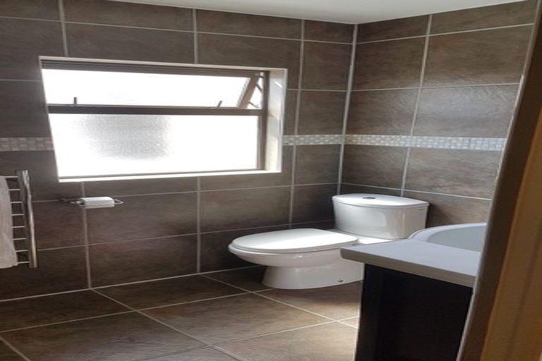 Photo of property in 3 Marendellas Drive, Bucklands Beach, Auckland, 2014