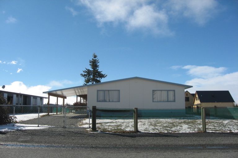 Photo of property in 12 Irishman Drive, Twizel, 7901