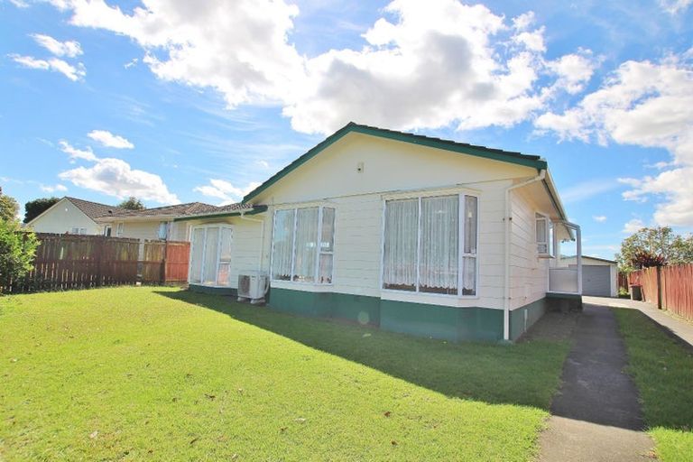 Photo of property in 436 Roscommon Road, Clendon Park, Auckland, 2103