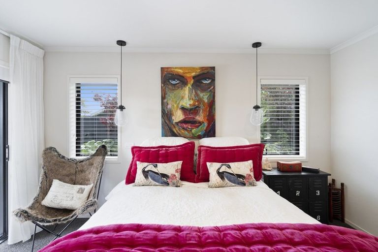 Photo of property in 8 Cooke Farm Grove, Waiwhakaiho, New Plymouth, 4312