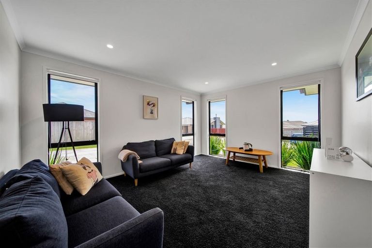 Photo of property in 3 Roy Johns Way, Bell Block, New Plymouth, 4312