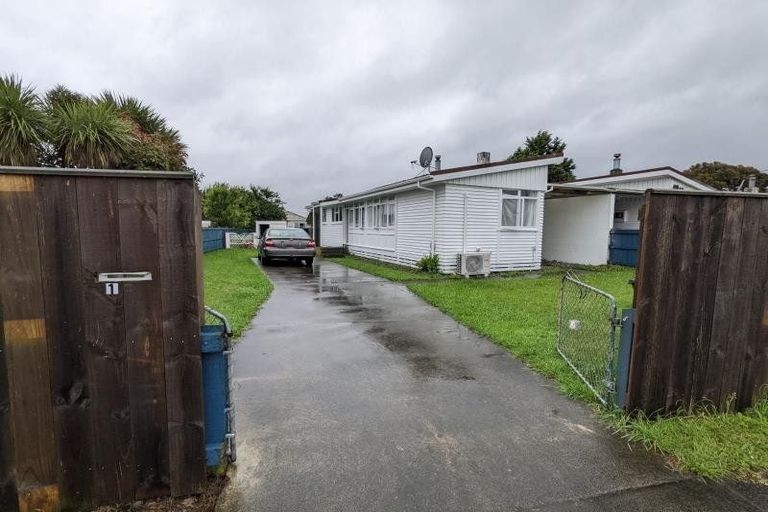 Photo of property in 9 Temuera Street, Otaki, 5512