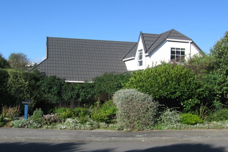 Photo of property in 4 Aintree Grove, Churton Park, Wellington, 6037