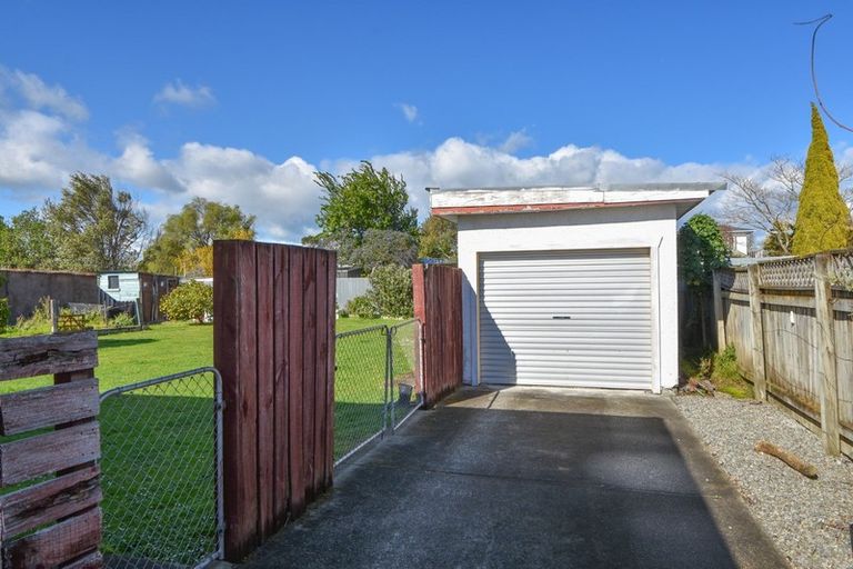 Photo of property in 16 Richmond Road, Carterton, 5713