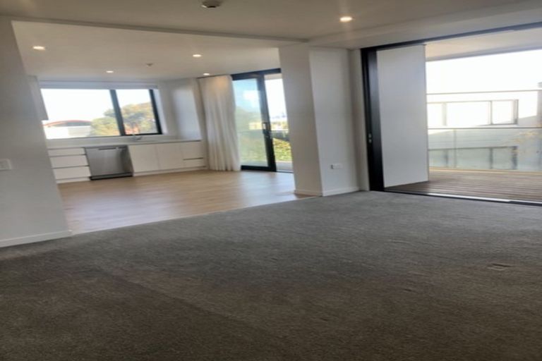 Photo of property in 105/8a Lake Pupuke Drive, Takapuna, Auckland, 0622