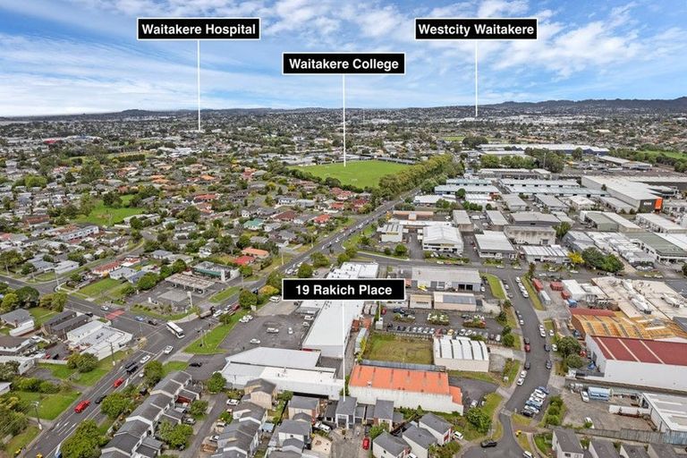 Photo of property in 19 Rakich Place, Henderson, Auckland, 0612