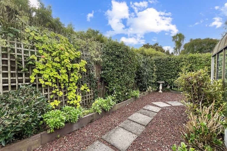Photo of property in 1/65 Titirangi Road, New Lynn, Auckland, 0600