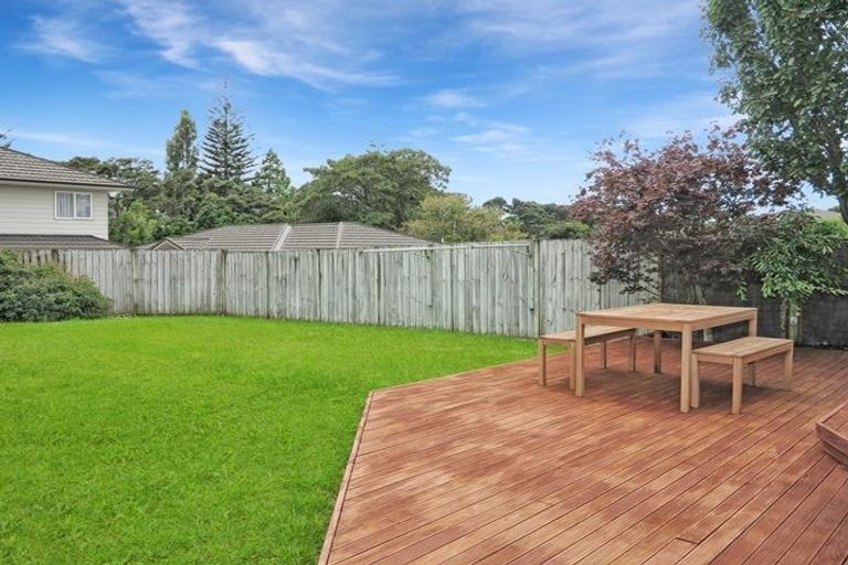 Photo of property in 63 Godley Road, Green Bay, Auckland, 0604