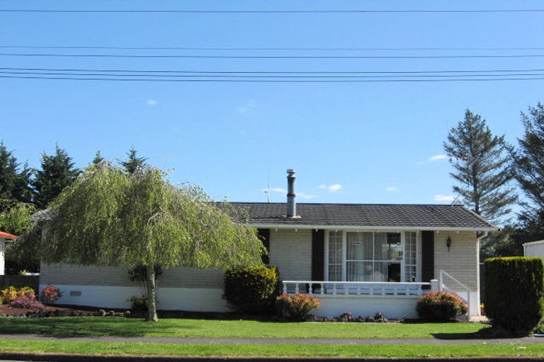 Photo of property in 15 Hakanoa Street, Huntly, 3700