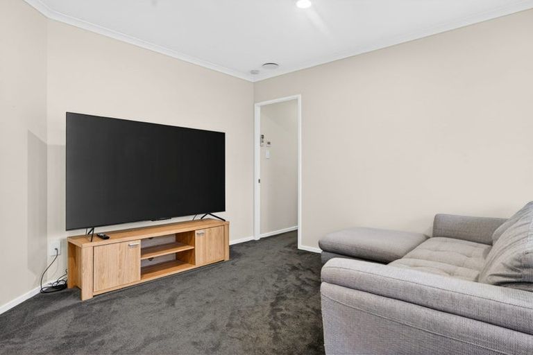 Photo of property in 31 Magnolia Drive, Waiuku, 2123