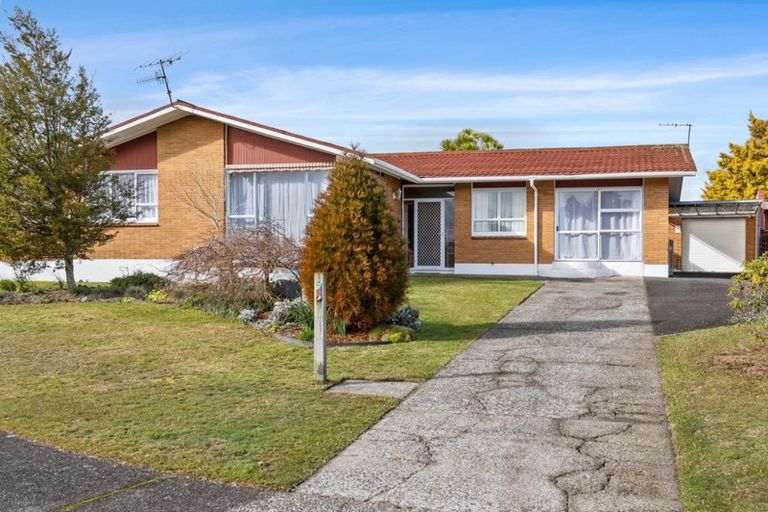 Photo of property in 8 Rameses Place, Pomare, Rotorua, 3015