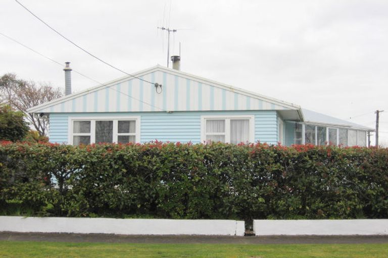 Photo of property in 16 Tawa Street, Levin, 5510