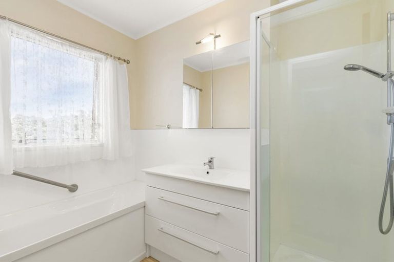 Photo of property in 13 Hibiscus Grove, Maungaraki, Lower Hutt, 5010