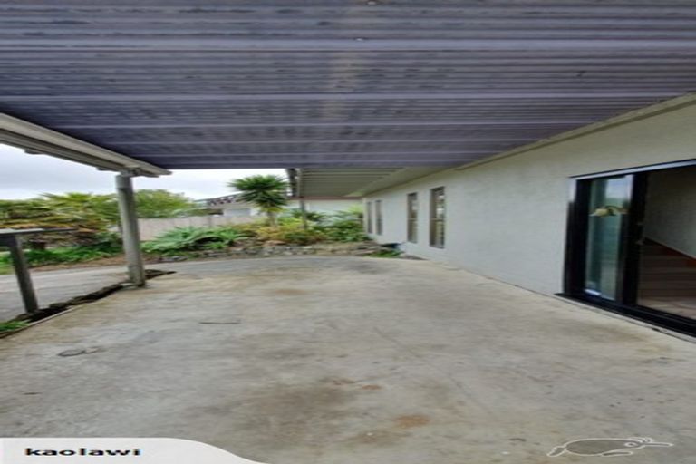 Photo of property in 90 Stapleford Crescent, Browns Bay, Auckland, 0630