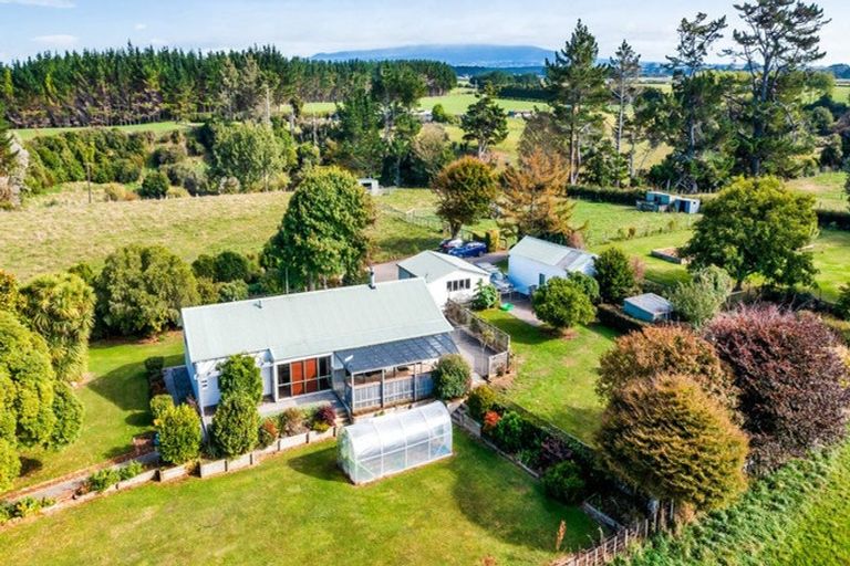 Photo of property in 116 Clifford Road, Eltham, 4322