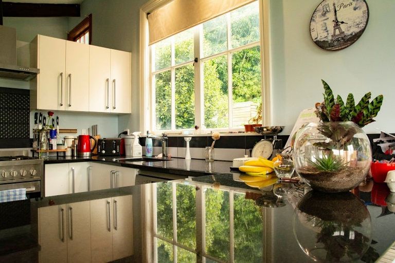 Photo of property in 36 Adderley Terrace, Ravensbourne, Dunedin, 9022