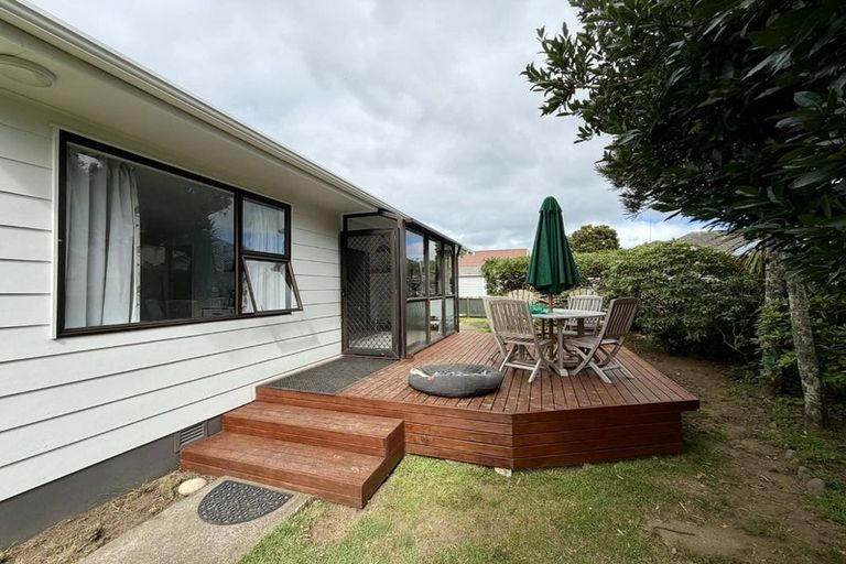 Photo of property in 3 Kaimata Street, Brooklands, New Plymouth, 4310