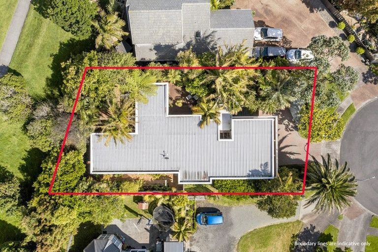 Photo of property in 15 Perendale Close, Somerville, Auckland, 2014