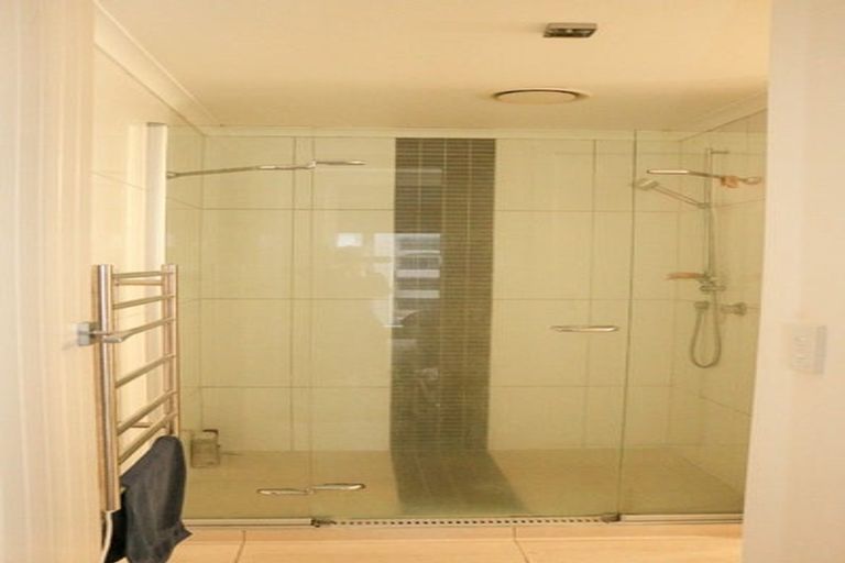 Photo of property in Bellagio Apartments, 5e/39 Taranaki Street, Te Aro, Wellington, 6011