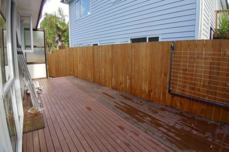 Photo of property in 10 Aralia Road, Sunnynook, Auckland, 0620