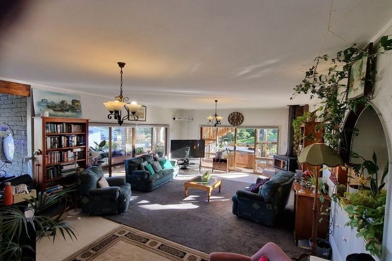 Photo of property in 75 Rosario Crescent, Red Beach, 0932