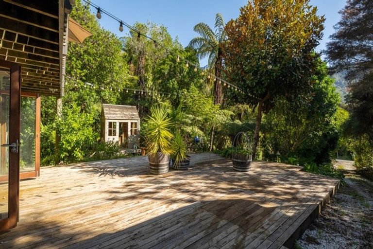 Photo of property in 786 Queen Charlotte Drive, Havelock, Picton, 7281