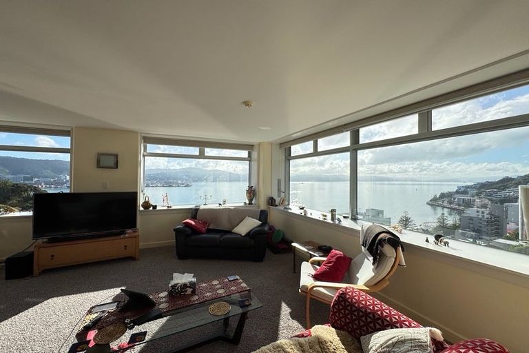 Photo of property in Jerningham Apartments, 20 Oriental Terrace, Oriental Bay, Wellington, 6011