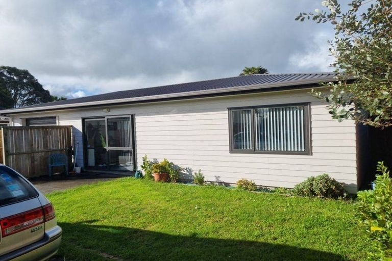 Photo of property in 20 Durham Street, Te Atatu Peninsula, Auckland, 0610