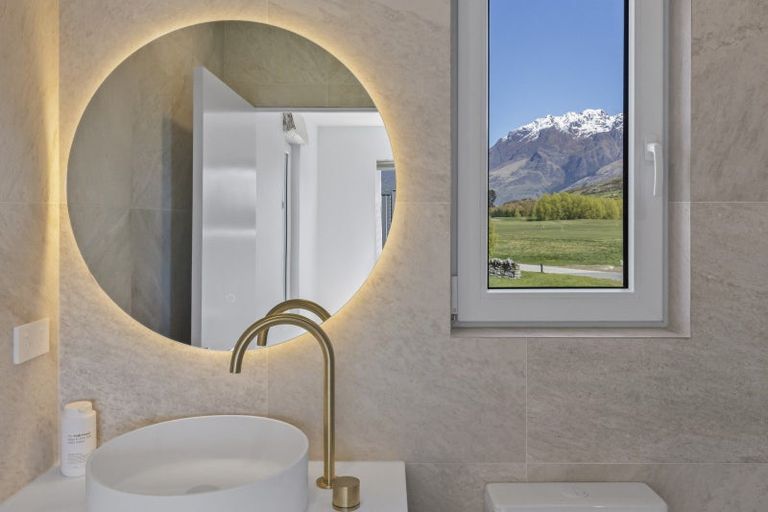 Photo of property in 22 Soudley Court, Jacks Point, Queenstown, 9371