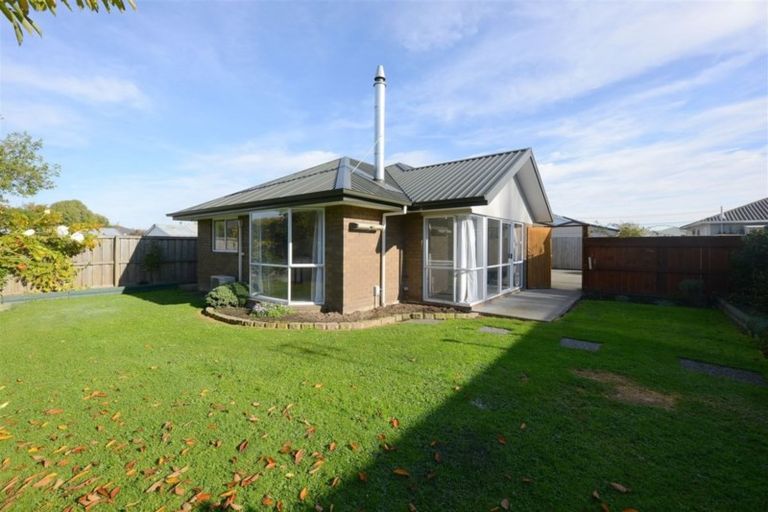 Photo of property in 2/54 Saint Johns Street, Woolston, Christchurch, 8062