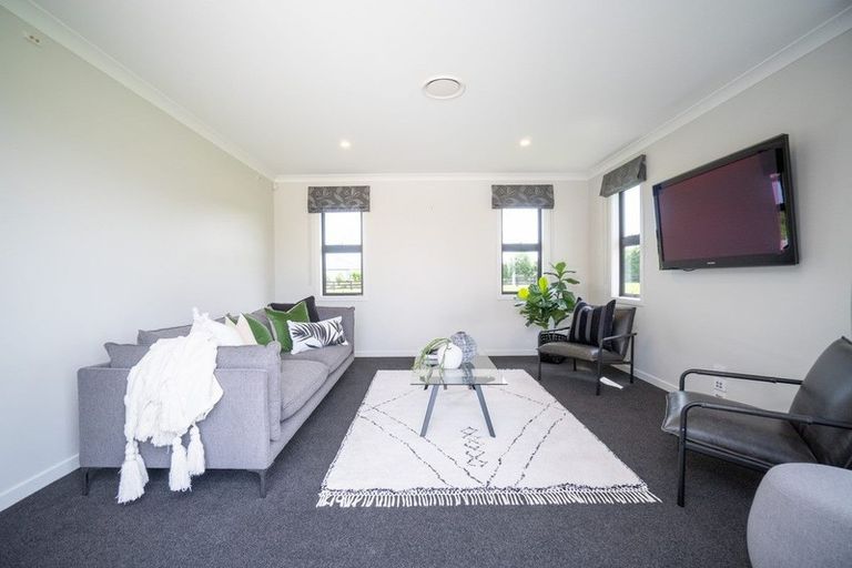 Photo of property in 7 Hartwell Drive, Kelvin Grove, Palmerston North, 4470