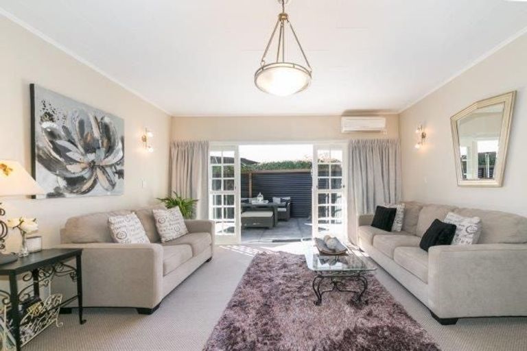 Photo of property in 18 Greenwood Road, Havelock North, 4130