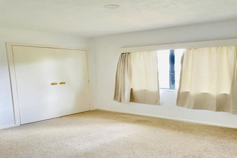 Photo of property in 17 Solveig Place, Randwick Park, Auckland, 2105